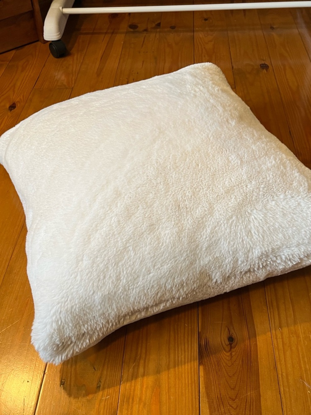 Vera Wang Soft Plush White Decorative Pillow
